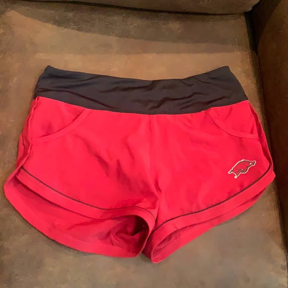Colosseum Pants - Arkansas Razorback running shorts medium
